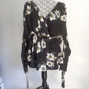 FREEPEOPLE, BRAND NEW w\out tags~Never Worn~Mini Dress~Floral Print, XS